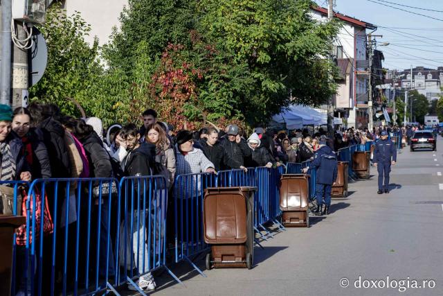 Jurnal de pelerin la Sfânta Cuvioasă Parascheva – Ziua a IV-a, 11 octombrie 2025 / foto: Oana Nechifor (Foto) Dor de sfinți și chipuri luminate: jurnal de pelerin la Sfânta Cuvioasă Parascheva – Ziua a IV-a