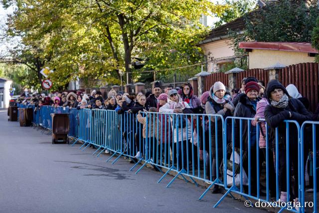 Jurnal de pelerin la Sfânta Cuvioasă Parascheva – Ziua a IV-a, 11 octombrie 2025 / foto: Oana Nechifor (Foto) Dor de sfinți și chipuri luminate: jurnal de pelerin la Sfânta Cuvioasă Parascheva – Ziua a IV-a