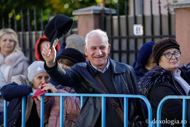 Jurnal de pelerin la Sfânta Cuvioasă Parascheva – Ziua a IV-a, 11 octombrie 2025 / foto: Oana Nechifor (Foto) Dor de sfinți și chipuri luminate: jurnal de pelerin la Sfânta Cuvioasă Parascheva – Ziua a IV-a