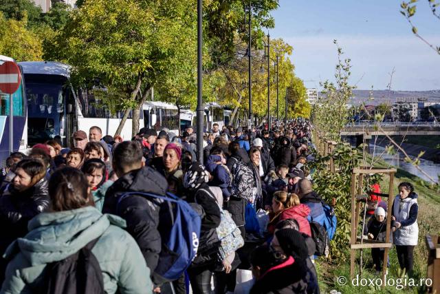 Jurnal de pelerin la Sfânta Cuvioasă Parascheva – Ziua a IV-a, 11 octombrie 2025 / foto: Oana Nechifor (Foto) Dor de sfinți și chipuri luminate: jurnal de pelerin la Sfânta Cuvioasă Parascheva – Ziua a IV-a