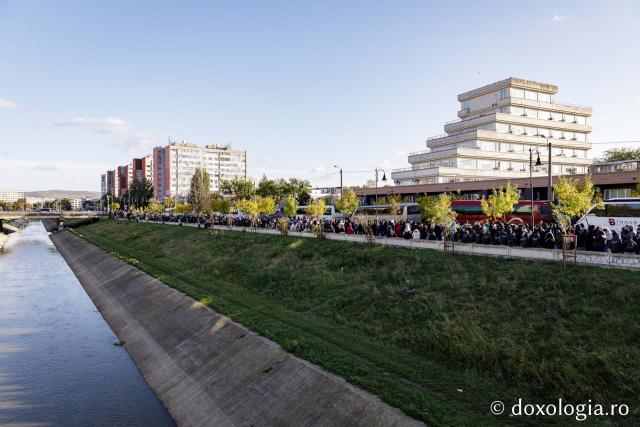 Jurnal de pelerin la Sfânta Cuvioasă Parascheva – Ziua a IV-a, 11 octombrie 2025 / foto: Oana Nechifor (Foto) Dor de sfinți și chipuri luminate: jurnal de pelerin la Sfânta Cuvioasă Parascheva – Ziua a IV-a