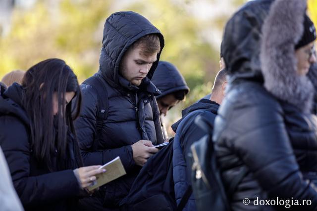 Jurnal de pelerin la Sfânta Cuvioasă Parascheva – Ziua a IV-a, 11 octombrie 2025 / foto: Oana Nechifor (Foto) Dor de sfinți și chipuri luminate: jurnal de pelerin la Sfânta Cuvioasă Parascheva – Ziua a IV-a