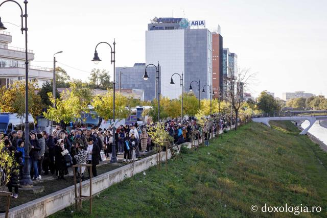 Jurnal de pelerin la Sfânta Cuvioasă Parascheva – Ziua a IV-a, 11 octombrie 2025 / foto: Oana Nechifor (Foto) Dor de sfinți și chipuri luminate: jurnal de pelerin la Sfânta Cuvioasă Parascheva – Ziua a IV-a