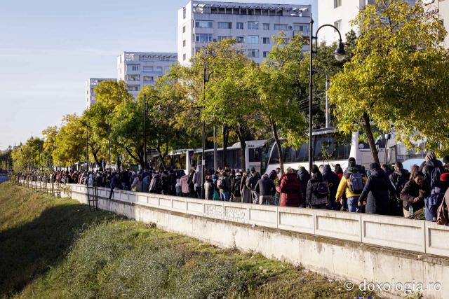 Jurnal de pelerin la Sfânta Cuvioasă Parascheva – Ziua a IV-a, 11 octombrie 2025 / foto: Oana Nechifor (Foto) Dor de sfinți și chipuri luminate: jurnal de pelerin la Sfânta Cuvioasă Parascheva – Ziua a IV-a