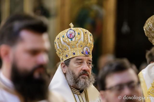 IPS Filotheos, Mitropolit de Tesalonic a slujit Sfânta Liturghie în a cincea zi a Hramului Sfintei Parascheva / foto: Oana Nechifor (Foto) IPS Filotheos, Mitropolit de Tesalonic, a slujit Sfânta Liturghie în a cincea zi a Hramului Sfintei Parascheva