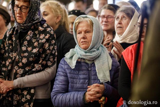 IPS Filotheos, Mitropolit de Tesalonic a slujit Sfânta Liturghie în a cincea zi a Hramului Sfintei Parascheva / foto: Oana Nechifor (Foto) IPS Filotheos, Mitropolit de Tesalonic, a slujit Sfânta Liturghie în a cincea zi a Hramului Sfintei Parascheva