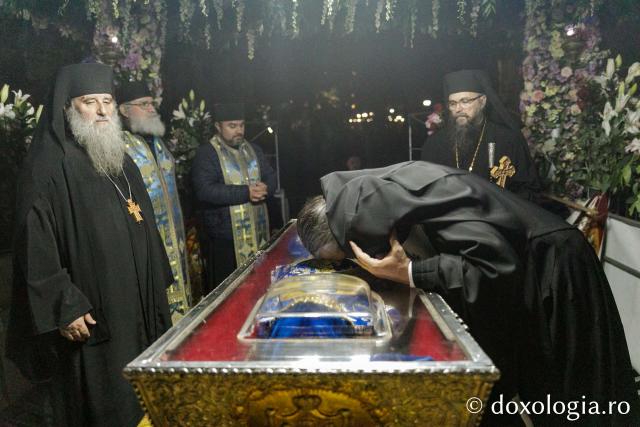 Moaștele Sfintei Parascheva au fost așezate în Catedrala Mitropolitană din Iași / Foto: pr. Silviu Cluci Moaștele Sfintei Parascheva au fost așezate în Catedrala Mitropolitană din Iași – 2025