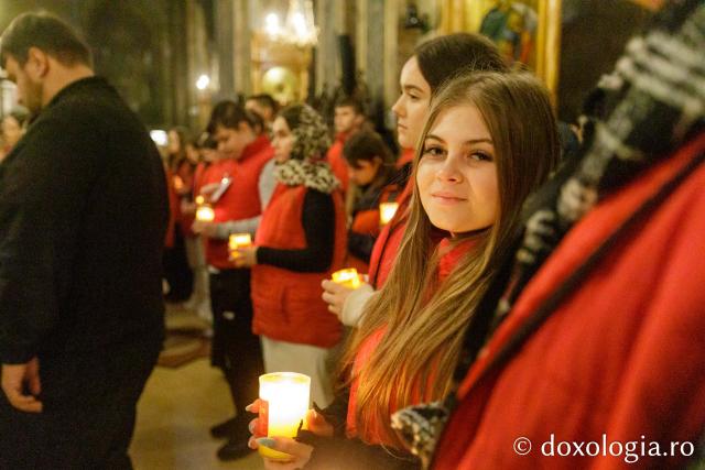 Moaștele Sfintei Parascheva au fost așezate în Catedrala Mitropolitană din Iași / Foto: pr. Silviu Cluci Moaștele Sfintei Parascheva au fost așezate în Catedrala Mitropolitană din Iași – 2025