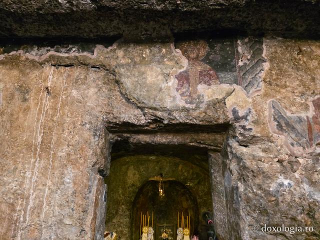 Sub ocrotirea Maicii Domnului și a Sfântului Dimitrie –  biserica situată pe un deal deasupra orașului Sidirokastro