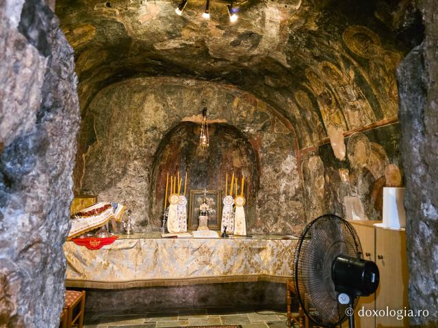 Sub ocrotirea Maicii Domnului și a Sfântului Dimitrie –  biserica situată pe un deal deasupra orașului Sidirokastro