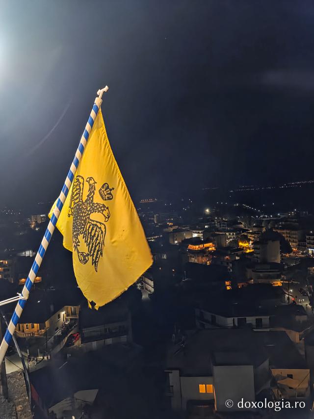 Sub ocrotirea Maicii Domnului și a Sfântului Dimitrie –  biserica situată pe un deal deasupra orașului Sidirokastro