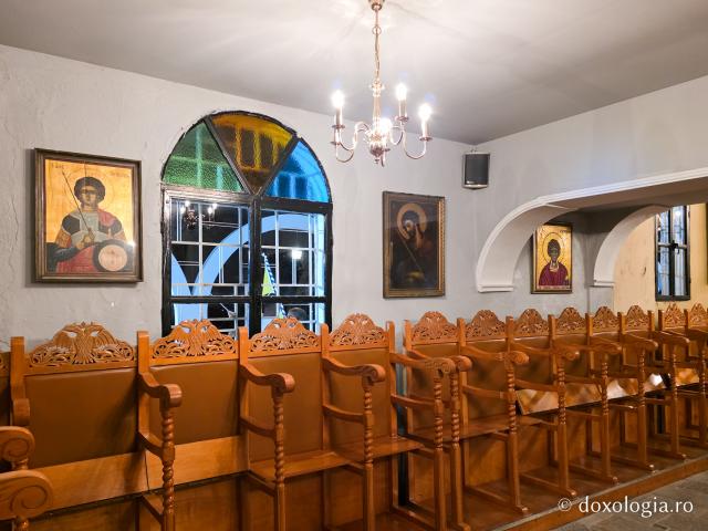 Sub ocrotirea Maicii Domnului și a Sfântului Dimitrie –  biserica situată pe un deal deasupra orașului Sidirokastro