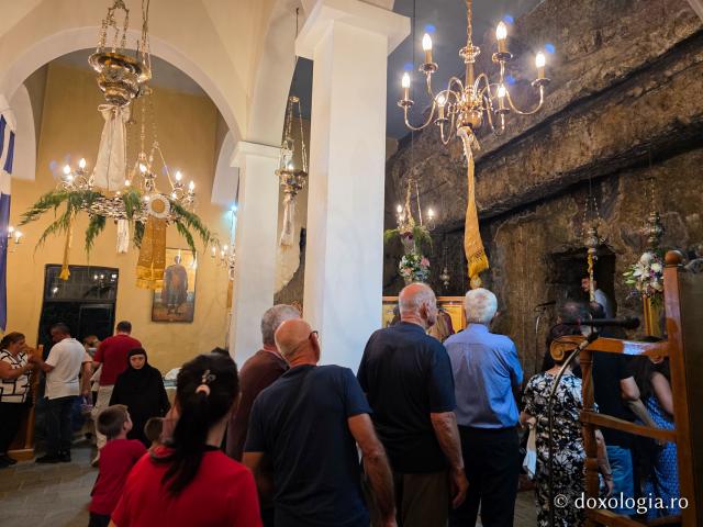 Sub ocrotirea Maicii Domnului și a Sfântului Dimitrie –  biserica situată pe un deal deasupra orașului Sidirokastro
