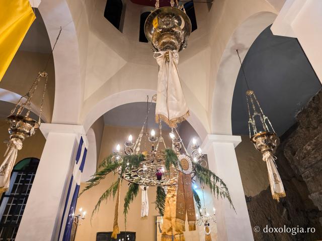 Sub ocrotirea Maicii Domnului și a Sfântului Dimitrie –  biserica situată pe un deal deasupra orașului Sidirokastro
