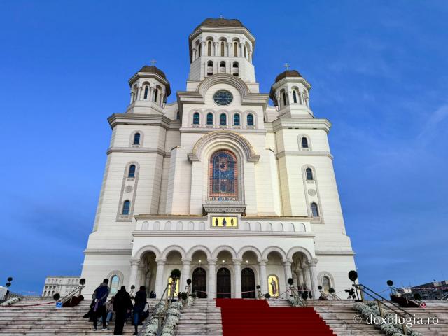 Apus peste Catedrala Națională, în ajunul sfințirii (25 octombrie 2025) / Foto: Florentina Mătrescu Apus peste Catedrala Națională, în ajunul sfințirii (25 octombrie 2025)