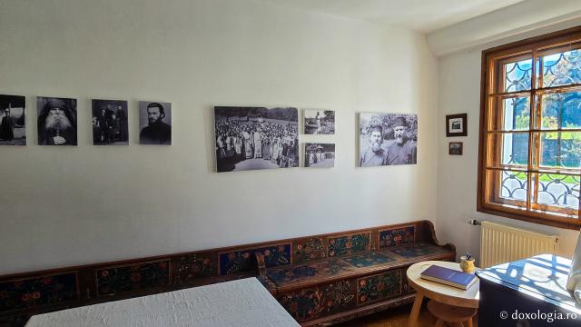 Pași în tăcere – chilia Părintelui Teofil Părăian
