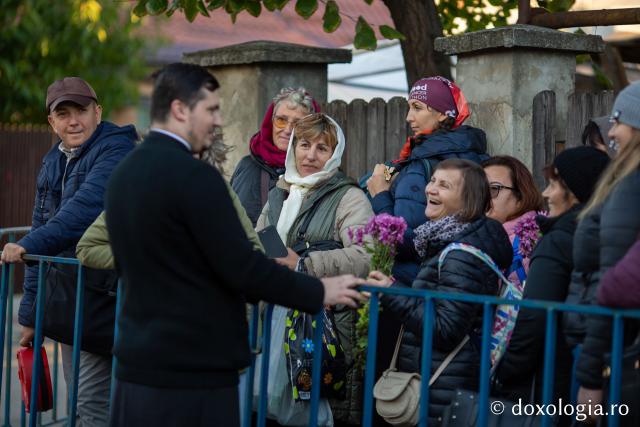 Jurnal de pelerin la Sfânta Cuvioasă Parascheva – Ziua a IV-a, 11 octombrie 2025 / foto: Claudiu Pântea (Foto) Dor de sfinți și chipuri luminate: jurnal de pelerin la Sfânta Cuvioasă Parascheva – Ziua a IV-a
