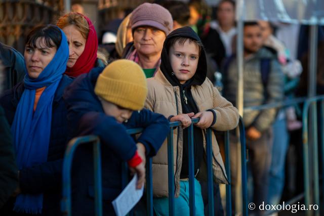 Jurnal de pelerin la Sfânta Cuvioasă Parascheva – Ziua a IV-a, 11 octombrie 2025 / foto: Claudiu Pântea (Foto) Dor de sfinți și chipuri luminate: jurnal de pelerin la Sfânta Cuvioasă Parascheva – Ziua a IV-a