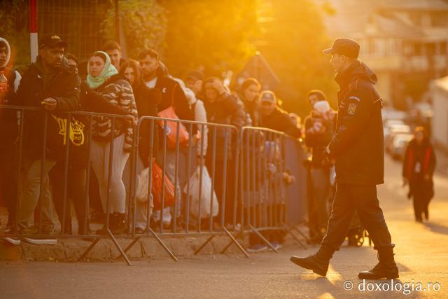 Jurnal de pelerin la Sfânta Cuvioasă Parascheva – Ziua a IV-a, 11 octombrie 2025 / foto: Claudiu Pântea (Foto) Dor de sfinți și chipuri luminate: jurnal de pelerin la Sfânta Cuvioasă Parascheva – Ziua a IV-a