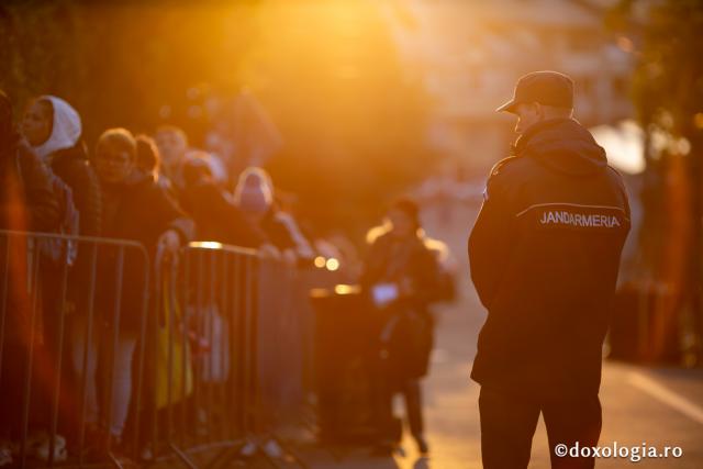 (Foto) Voluntarii Sfintei Parascheva – mâini care slujesc, inimi care veghează