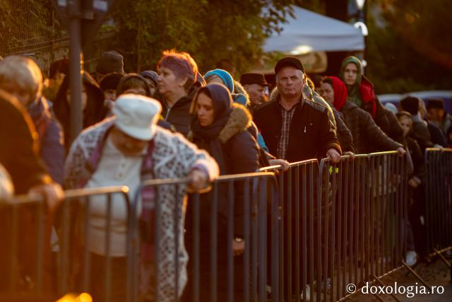 Jurnal de pelerin la Sfânta Cuvioasă Parascheva – Ziua a IV-a, 11 octombrie 2025 / foto: Claudiu Pântea (Foto) Dor de sfinți și chipuri luminate: jurnal de pelerin la Sfânta Cuvioasă Parascheva – Ziua a IV-a