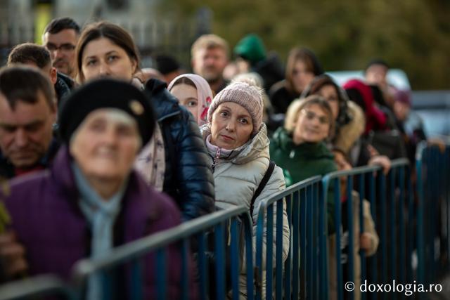 Jurnal de pelerin la Sfânta Cuvioasă Parascheva – Ziua a IV-a, 11 octombrie 2025 / foto: Claudiu Pântea (Foto) Dor de sfinți și chipuri luminate: jurnal de pelerin la Sfânta Cuvioasă Parascheva – Ziua a IV-a