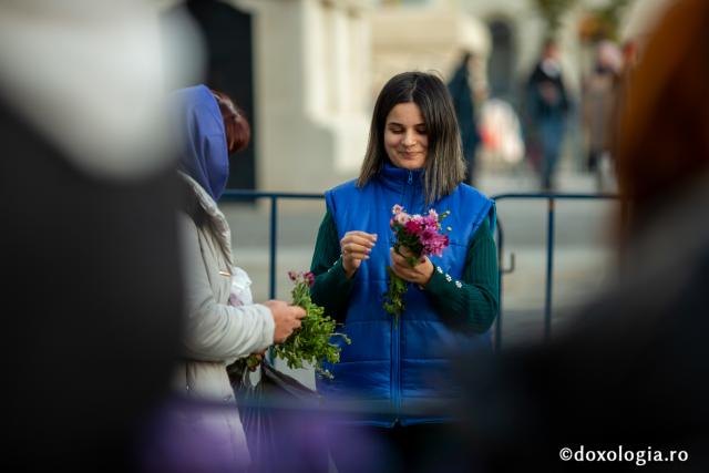 (Foto) Voluntarii Sfintei Parascheva – mâini care slujesc, inimi care veghează