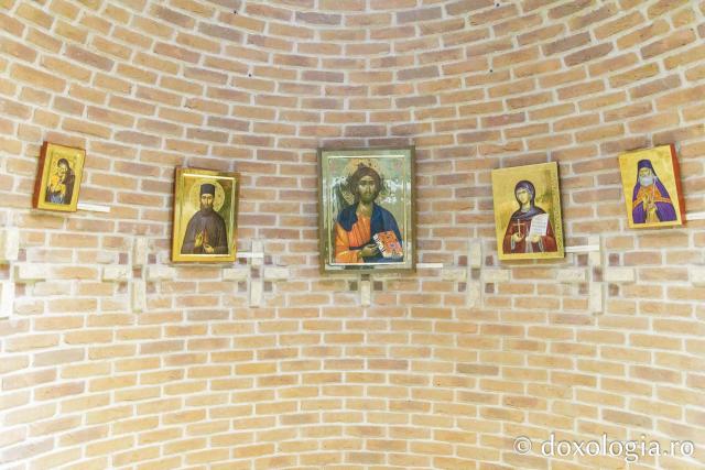 A treia ediție a expoziției de icoane „Veronica” la Iași