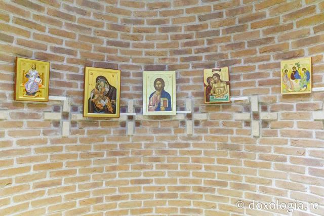 A treia ediție a expoziției de icoane „Veronica” la Iași