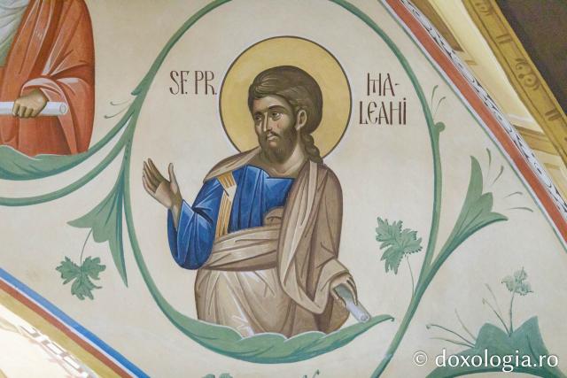 Biserica „Sfânta Vineri și Sfântul Ierarh Alexandru” din Iași în așteptarea veșmântului de sfințire / Foto: pr. Silviu Cluci Biserica „Sfânta Vineri și Sfântul Ierarh Alexandru” din Iași