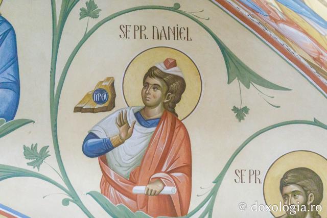 Biserica „Sfânta Vineri și Sfântul Ierarh Alexandru” din Iași în așteptarea veșmântului de sfințire / Foto: pr. Silviu Cluci Biserica „Sfânta Vineri și Sfântul Ierarh Alexandru” din Iași