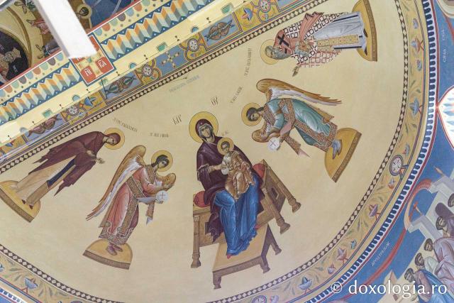Biserica „Sfânta Vineri și Sfântul Ierarh Alexandru” din Iași în așteptarea veșmântului de sfințire / Foto: pr. Silviu Cluci Biserica „Sfânta Vineri și Sfântul Ierarh Alexandru” din Iași