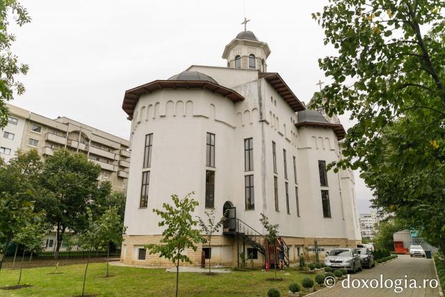 Biserica „Sfânta Vineri și Sfântul Ierarh Alexandru” din Iași