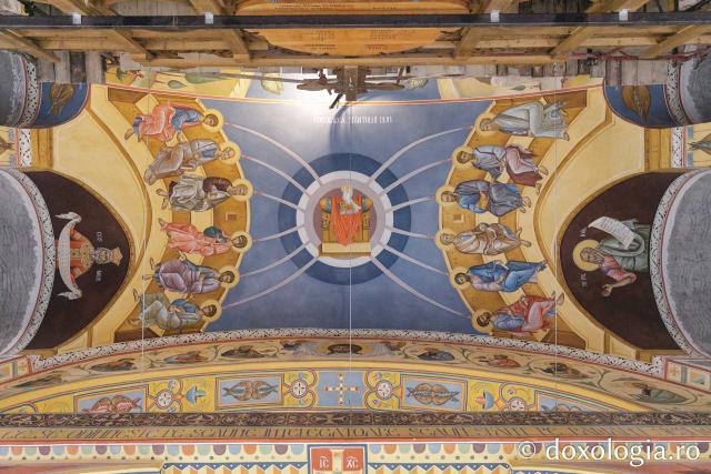 Biserica „Sfânta Vineri și Sfântul Ierarh Alexandru” din Iași în așteptarea veșmântului de sfințire / Foto: pr. Silviu Cluci Biserica „Sfânta Vineri și Sfântul Ierarh Alexandru” din Iași