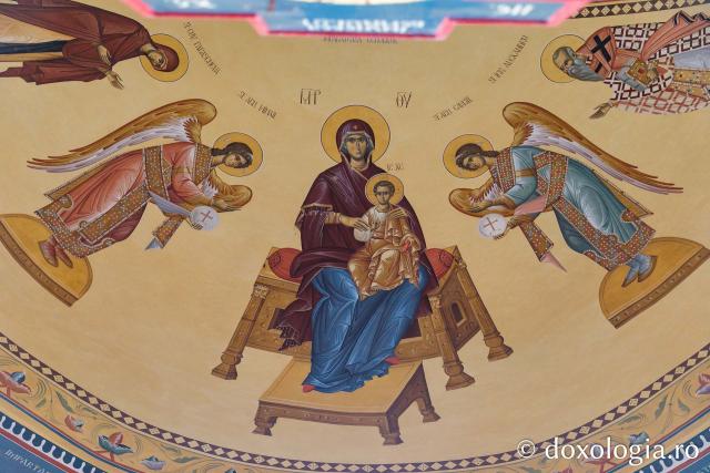 Biserica „Sfânta Vineri și Sfântul Ierarh Alexandru” din Iași în așteptarea veșmântului de sfințire / Foto: pr. Silviu Cluci Biserica „Sfânta Vineri și Sfântul Ierarh Alexandru” din Iași