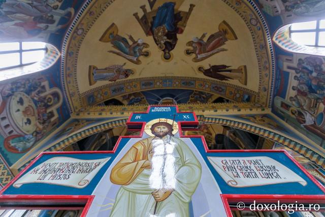 Biserica „Sfânta Vineri și Sfântul Ierarh Alexandru” din Iași în așteptarea veșmântului de sfințire / Foto: pr. Silviu Cluci Biserica „Sfânta Vineri și Sfântul Ierarh Alexandru” din Iași
