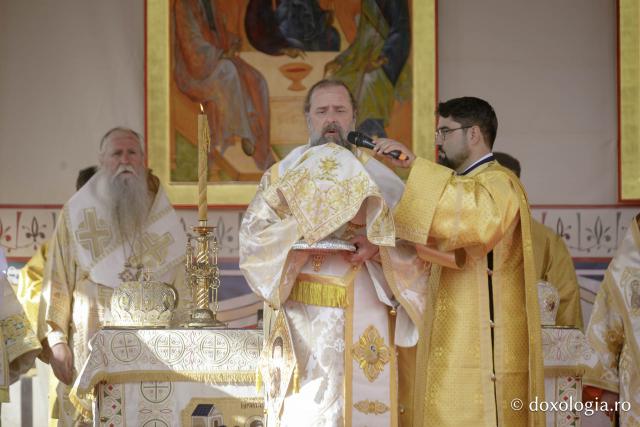 Bucuria credinței la Iași – Sfânta Liturghie în cinstea Sfintei Parascheva și a Sfântului Grigorie Palama, 2025 / Foto: Pr. Silviu Cluci Bucuria credinței la Iași – Sfânta Liturghie în cinstea Sfintei Parascheva și a Sfântului Grigorie Palama, 2025Bucuria credinței la Iași – Sfânta Liturghie în cinstea Sfintei Parascheva și a Sfântului Grigorie Palama, 2025
