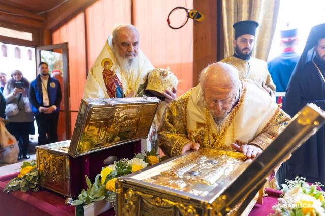 Patriarhul Ecumenic a slujit la sărbătoarea Sfântului Dimitrie cel Nou