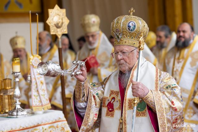 Patriarhul Ecumenic a slujit la sărbătoarea Sfântului Dimitrie cel Nou