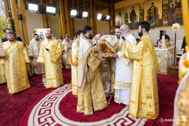 Patriarhul Ecumenic a slujit la sărbătoarea Sfântului Dimitrie cel Nou