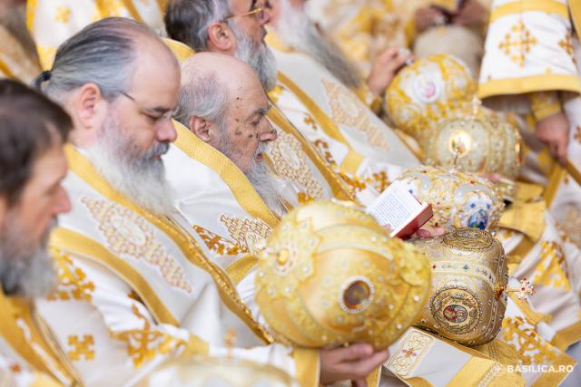 Patriarhul Ecumenic a slujit la sărbătoarea Sfântului Dimitrie cel Nou