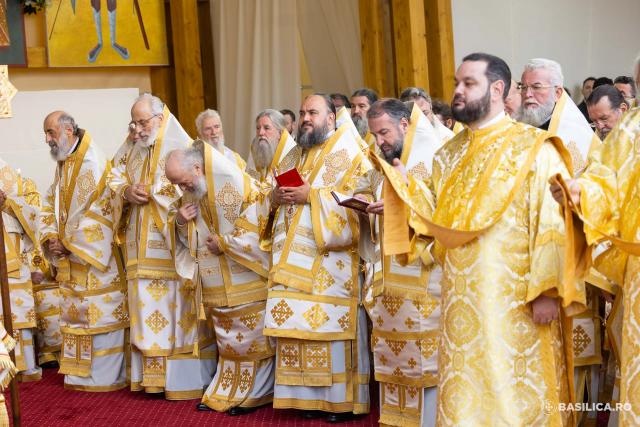 Patriarhul Ecumenic a slujit la sărbătoarea Sfântului Dimitrie cel Nou