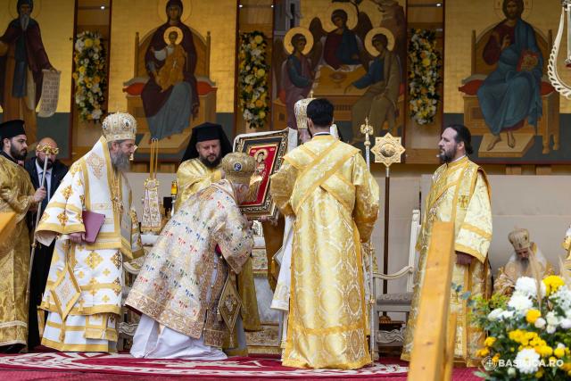 Patriarhul Ecumenic a slujit la sărbătoarea Sfântului Dimitrie cel Nou