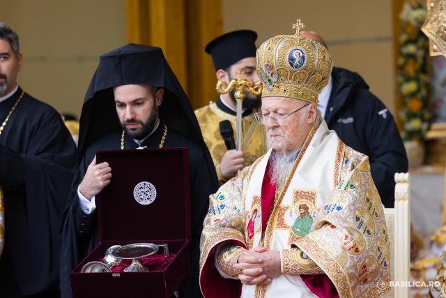 Patriarhul Ecumenic a slujit la sărbătoarea Sfântului Dimitrie cel Nou
