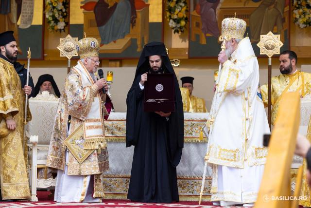 Patriarhul Ecumenic a slujit la sărbătoarea Sfântului Dimitrie cel Nou