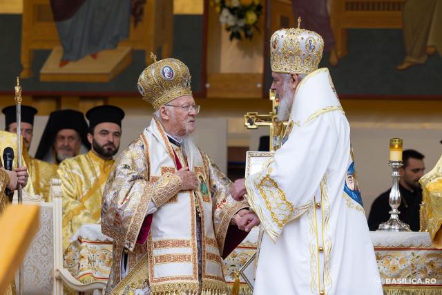 Patriarhul Ecumenic a slujit la sărbătoarea Sfântului Dimitrie cel Nou