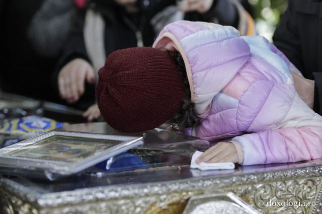 Soare, rugăciune și așteptare: jurnal de pelerin la Sfânta Cuvioasă Parascheva – Ziua a V-a