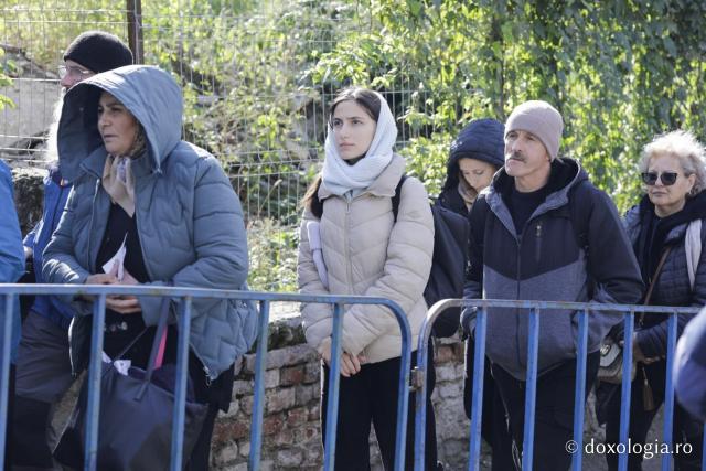 Soare, rugăciune și așteptare: jurnal de pelerin la Sfânta Cuvioasă Parascheva – Ziua a V-a