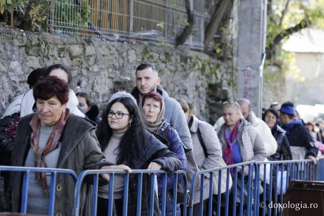 Soare, rugăciune și așteptare: jurnal de pelerin la Sfânta Cuvioasă Parascheva – Ziua a V-a