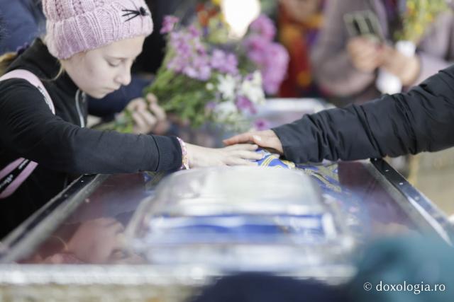 Soare, rugăciune și așteptare: jurnal de pelerin la Sfânta Cuvioasă Parascheva – Ziua a V-a